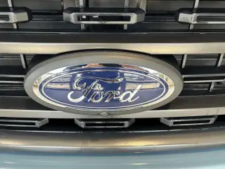 Ford F-150 2023 4x4 XL 4dr SuperCrew 5.5 ft. SB
