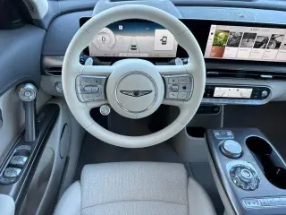 Genesis GV60 2023 AWD Advanced 4dr SUV
