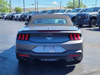 Ford Mustang 2024 EcoBoost 2dr Convertible