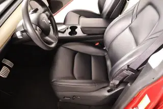Tesla Model Y 2023 AWD Performance 4dr Crossover