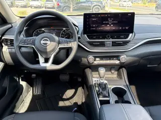 Nissan Altima 2025 2.5 SV 4dr Sedan