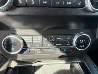 Ford Expedition 2021 4x4 XLT 4dr SUV