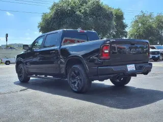 Ram 1500 2025 4x4 Lone Star 4dr Crew Cab 5.6 ft. SB Pickup