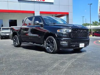 Ram 1500 2025 4x4 Lone Star 4dr Crew Cab 5.6 ft. SB Pickup