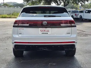 Volkswagen Atlas Cross Sport 2025 AWD SEL R-Line Black 4Motion 4dr SUV