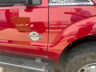 Ford F-250 Super Duty 2016 4x4 King Ranch 4dr Crew Cab 6.8 ft. SB Pickup
