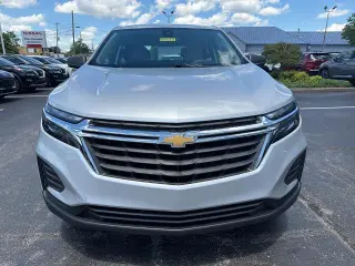 Chevrolet Equinox 2022 4x4 LS 4dr SUV w/1FL