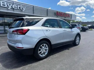 Chevrolet Equinox 2022 4x4 LS 4dr SUV w/1FL