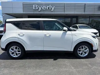 Kia Soul 2023 S 4dr Crossover
