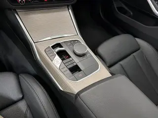 BMW 3 Series 2025 AWD 330i xDrive 4dr Sedan