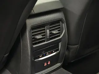BMW 3 Series 2025 AWD 330i xDrive 4dr Sedan