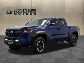 Toyota Tacoma 2024 4x4 SR5 4dr Double Cab 5.0 ft SB