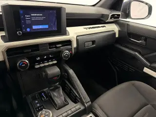 Toyota Tacoma 2024 4x4 SR5 4dr Double Cab 5.0 ft SB