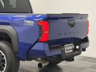 Toyota Tacoma 2024 4x4 SR5 4dr Double Cab 5.0 ft SB