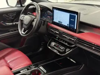 Lincoln Corsair 2023 AWD Reserve 4dr SUV
