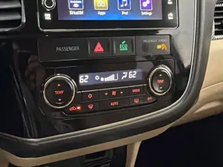 Mitsubishi Outlander 2017 AWD SE 4dr SUV