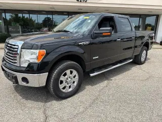 Ford F-150 2011 4x4 XLT 4dr SuperCrew Styleside 5.5 ft. SB