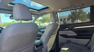 Toyota Highlander 2017 AWD SE 4dr SUV