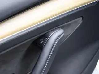 Tesla Model 3 2023 4dr Sedan
