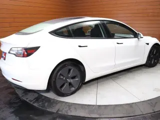 Tesla Model 3 2023 4dr Sedan