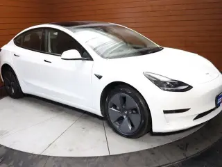 Tesla Model 3 2023 4dr Sedan