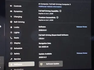 Tesla Model 3 2023 4dr Sedan