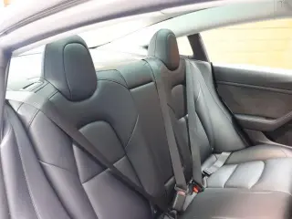 Tesla Model 3 2023 4dr Sedan