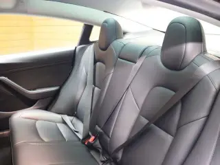 Tesla Model 3 2023 4dr Sedan