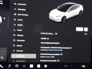 Tesla Model 3 2023 4dr Sedan