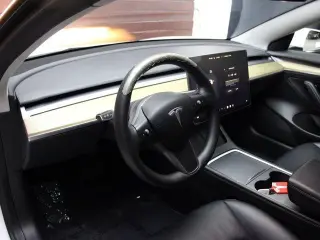 Tesla Model 3 2023 4dr Sedan