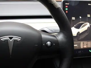 Tesla Model 3 2023 4dr Sedan