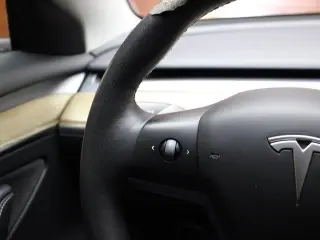 Tesla Model 3 2023 4dr Sedan