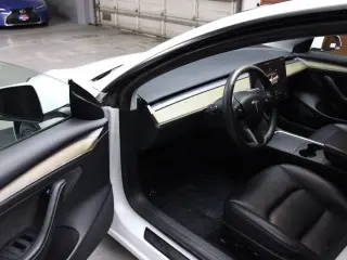 Tesla Model 3 2023 4dr Sedan