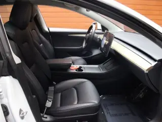 Tesla Model 3 2023 4dr Sedan