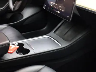 Tesla Model 3 2023 4dr Sedan