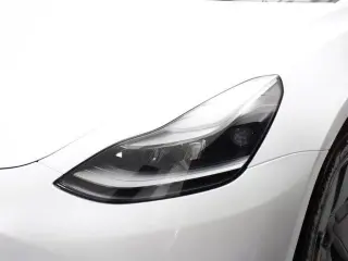 Tesla Model 3 2023 4dr Sedan
