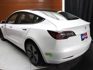Tesla Model 3 2023 4dr Sedan