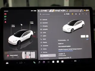 Tesla Model 3 2023 4dr Sedan