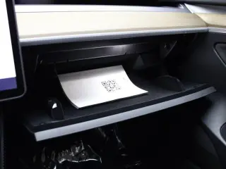 Tesla Model 3 2023 4dr Sedan