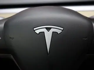 Tesla Model 3 2023 4dr Sedan