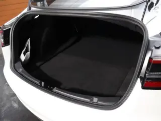 Tesla Model 3 2023 4dr Sedan