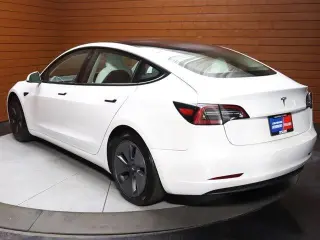 Tesla Model 3 2023 4dr Sedan