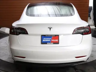 Tesla Model 3 2023 4dr Sedan