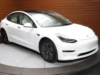 Tesla Model 3 2023 4dr Sedan