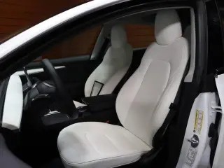 Tesla Model 3 2023 4dr Sedan