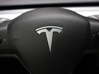 Tesla Model 3 2023 4dr Sedan