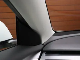 Tesla Model 3 2023 4dr Sedan