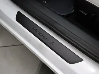Tesla Model 3 2023 4dr Sedan