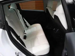Tesla Model 3 2023 4dr Sedan
