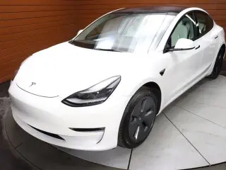 Tesla Model 3 2023 4dr Sedan
